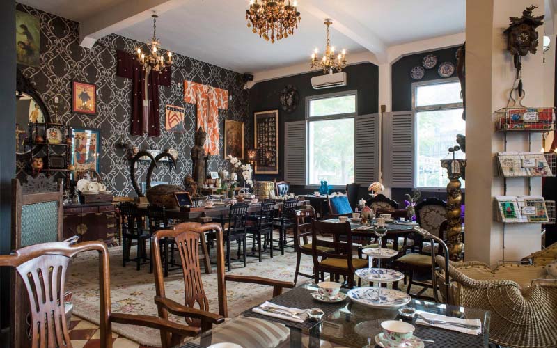 Villa Royale Antiques & Tea Room