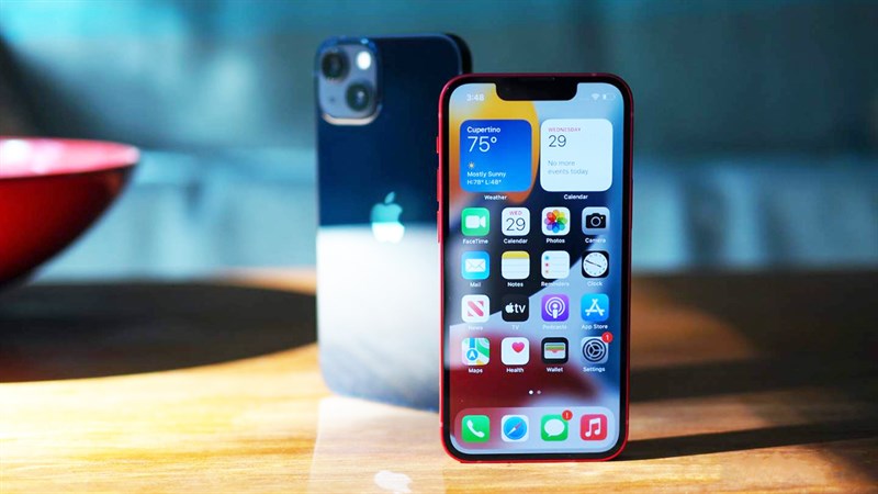 iPhone 13