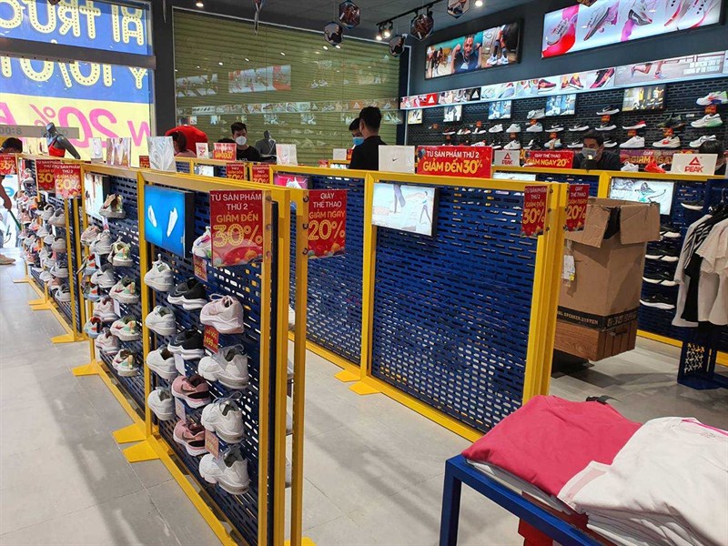 Ảnh chụp tại cửa hàng AVASport sắp ra mắt