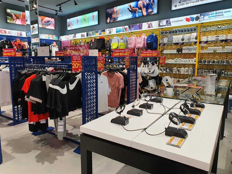 Ảnh chụp tại cửa hàng AVASport sắp ra mắt