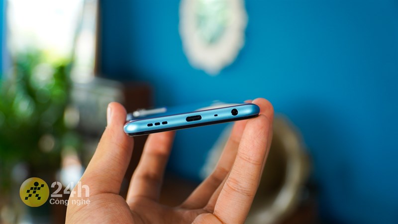 Đáy máy Realme 9i