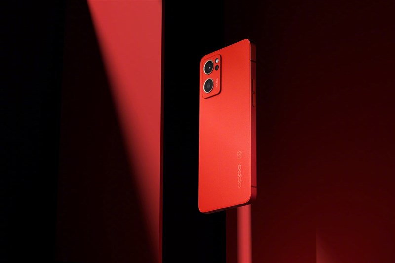 OPPO Reno 7 5G New Year Edition giá bao nhiêu?