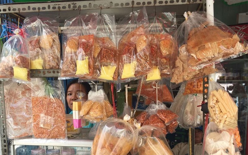 6 địa điểm bán bánh tráng quận 1 ngon nhất nhì Sài Gòn