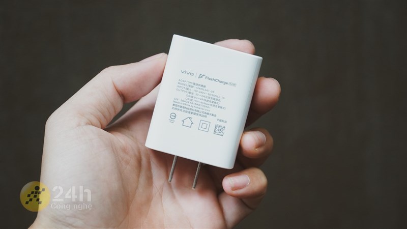 Thời lượng pin lớn tích hợp sạc nhanh trên Vivo V23 5G. Thời lượng pin lớn tích hợp sạc nhanh trên Vivo V23 5G.