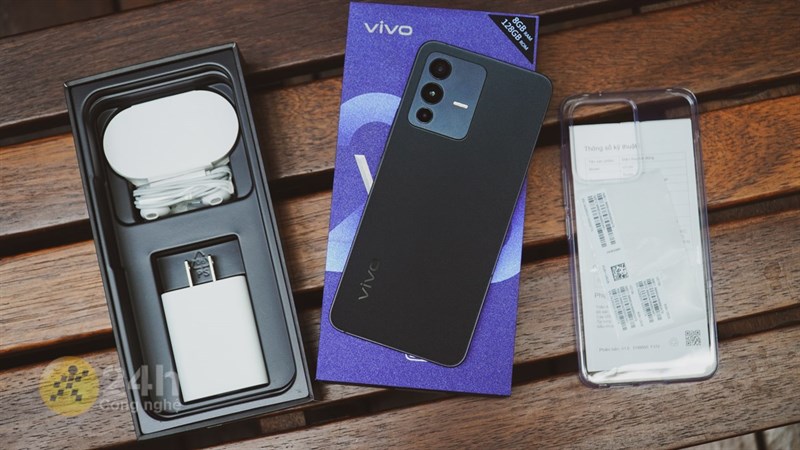 Trọn bộ sản phẩm Vivo V23 5G. Trọn bộ sản phẩm Vivo V23 5G.
