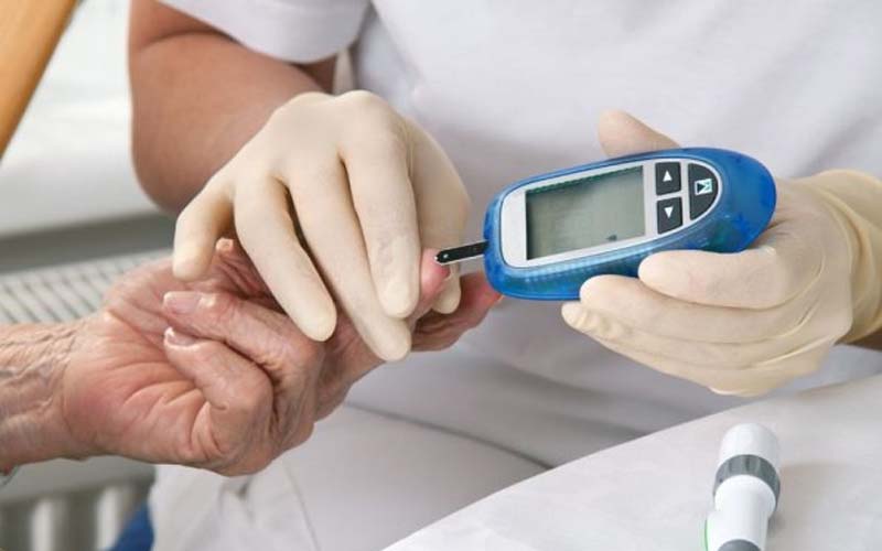 Người bệnh tiểu đường cần lưu ý chế độ ăn uống 