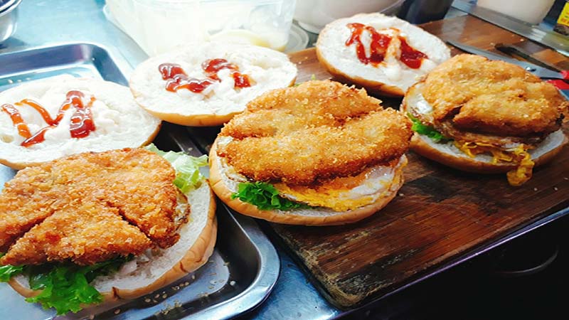 3 ways to make delicious chicken hamburgers like in the shop
