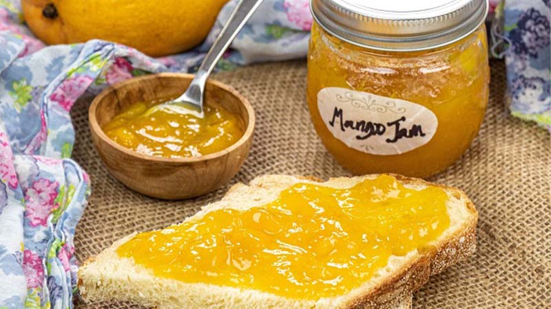 6 ways to make jam from mango, apple, pineapple, strawberry with bread