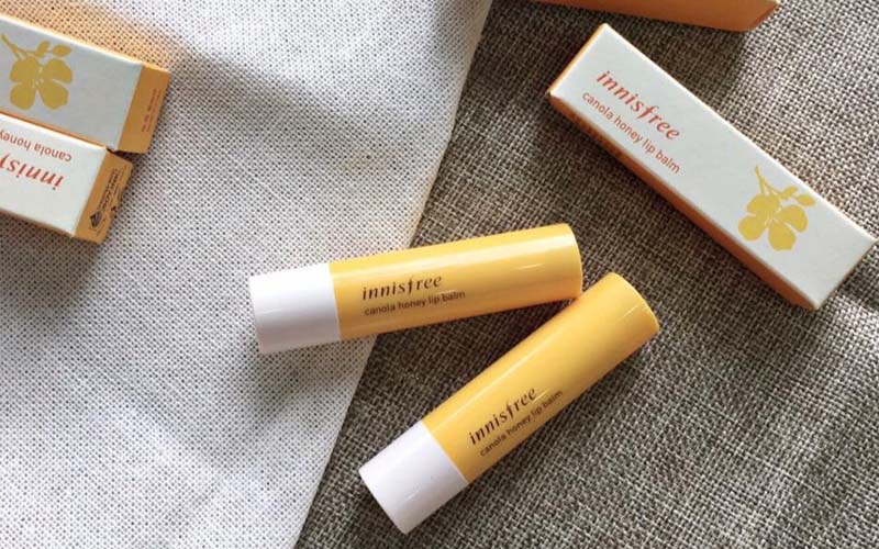 Son dưỡng môi chiết xuất từ mật ong và tinh dầu cải Innisfree Canola Honey Lip Balm