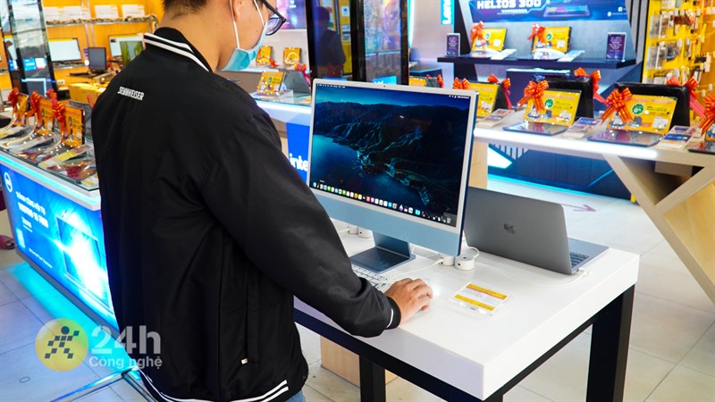 TGDĐ mở gian hàng trải nghiệm MacBook và iMac tại hơn 100 cửa hàng