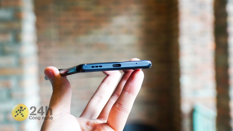 Cạnh dưới của Xiaomi Redmi Note 10 Pro