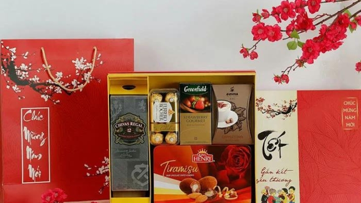 Various Tet gift box designs