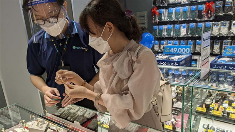 Nhân viên tư vấn nhiệt tình Nhân viên tư vấn nhiệt tình