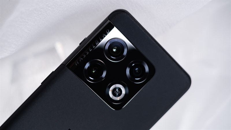 Cụm camera với thiết kế mới độc đáo của OnePlus 10 Pro Cụm camera với thiết kế mới độc đáo của OnePlus 10 Pro