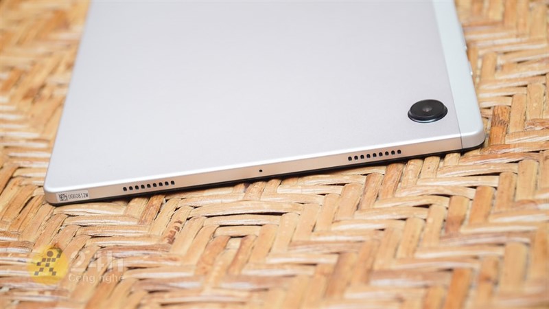 Cạnh trên của Samsung Galaxy Tab A8 (2022)