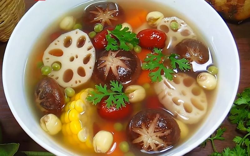 Canh chân nấm táo đỏ