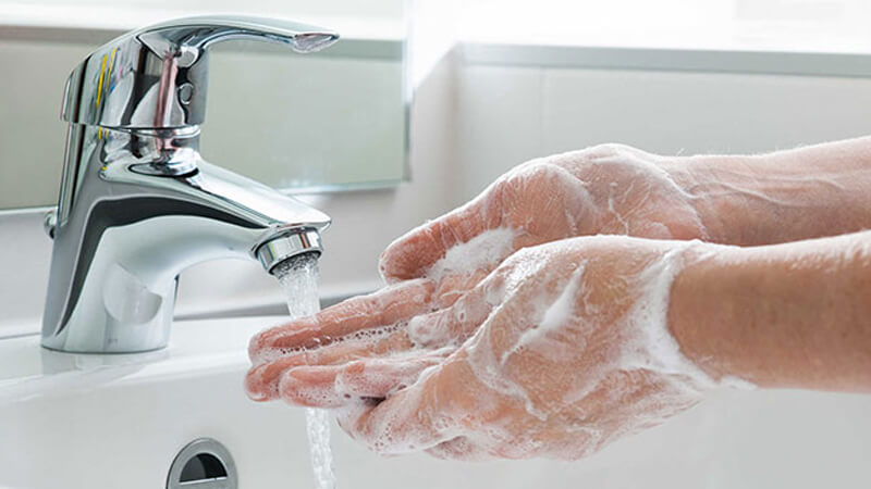 Cleaning your hands