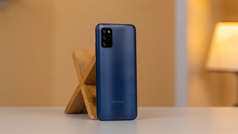 3 mẫu smartphone Samsung cũ giá hạt dẻ nhưng lại có pin 5.000 mAh 3 mẫu smartphone Samsung cũ giá hạt dẻ nhưng lại có pin 5.000 mAh