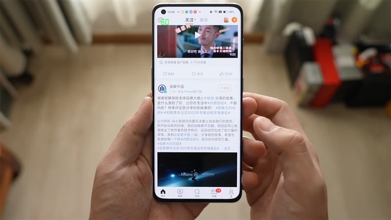 OnePlus 10 Pro được trang bị màn hình cong kích thước 6.7 inch