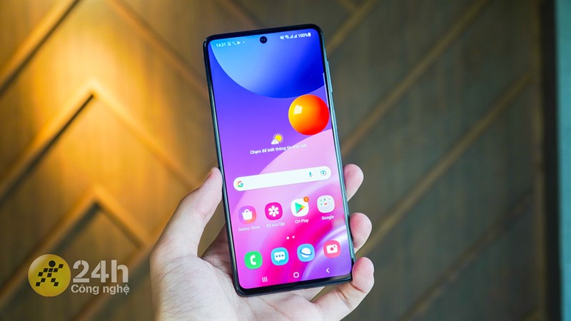 Samsung Galaxy M51 sử dụng màn hình đục lỗ chứa camera selfie