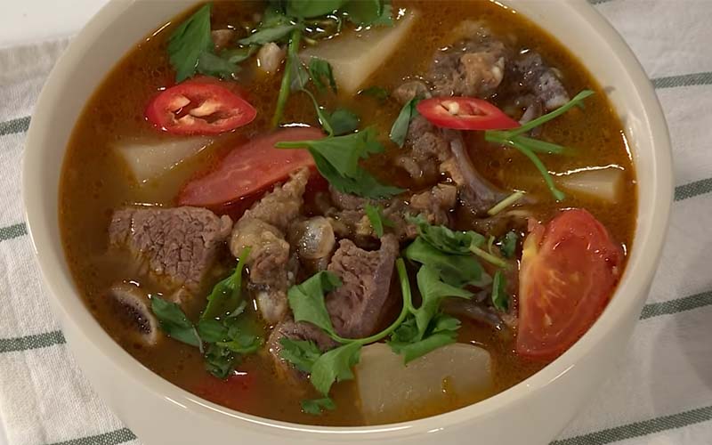 How to make spicy, hot and flavorful radish beef cartilage soup