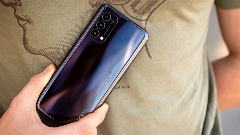 giá OPPO Reno5 5G hiện tại