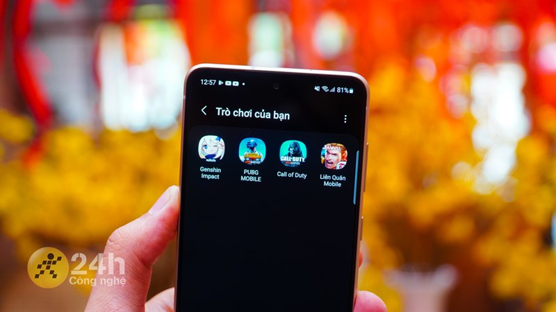 Hiệu năng Galaxy S21 FE đủ mạnh mẽ để các bạn có thể chiến game cho những ngày Tết sắp tới Hiệu năng Galaxy S21 FE đủ mạnh mẽ để các bạn có thể chiến game cho những ngày Tết sắp tới.