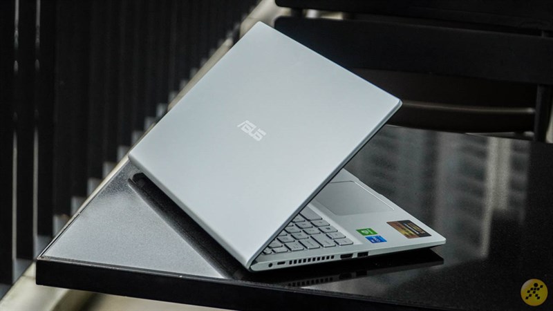 Gọn nhẹ, tinh tế là dòng Asus VivoBook