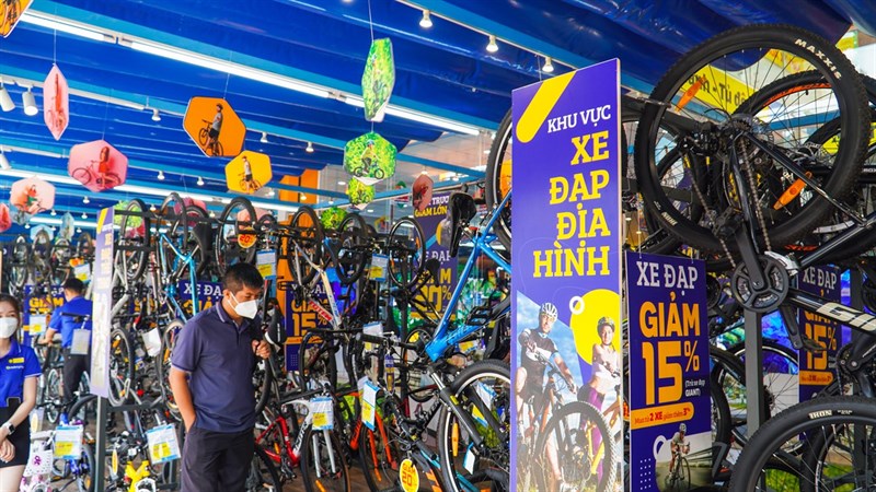 Không gian mua sắm tại cửa hàng AVACycle