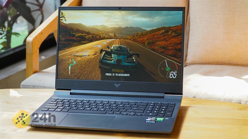 Màn hình của HP Gaming VICTUS 16 e0170AX R7 có độ chi tiết và sắc nét tốt, hình ảnh và màu sắc chân thực, và đặc biệt là tần số quét cao 144 Hz. Màn hình của HP Gaming VICTUS 16 e0170AX R7 có độ chi tiết và sắc nét tốt, hình ảnh và màu sắc chân thực, và đặc biệt là tần số quét cao 144 Hz.