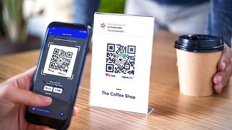 Quét QR tại quán cafe