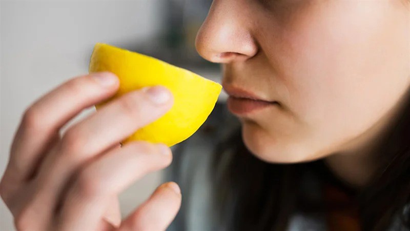 Phải làm thế nào nếu mất khứu giác khi nhiễm Covid-19