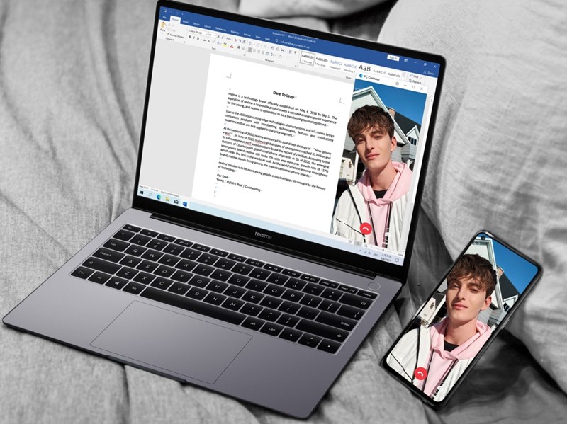 Realme Book Enhanced Edition Air được chế tác bằng kim loại, có độ dày 14.9 mm