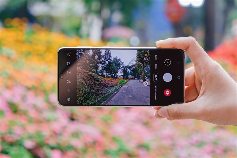 Chế độ camera Pro-Grade trên Galaxy S21 FE 5G thực sự rất thú vị. Nguồn: Samsung.