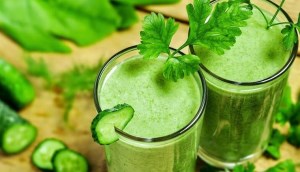 Ngày Tết ăn quá nhiều đồ dầu mỡ thì hãy làm nước rau mùi để detox cho cơ thể