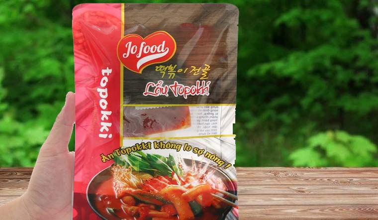 Ăn lẩu ngày Tết với gia vị lẩu topokki Jofood Đông Nam Á