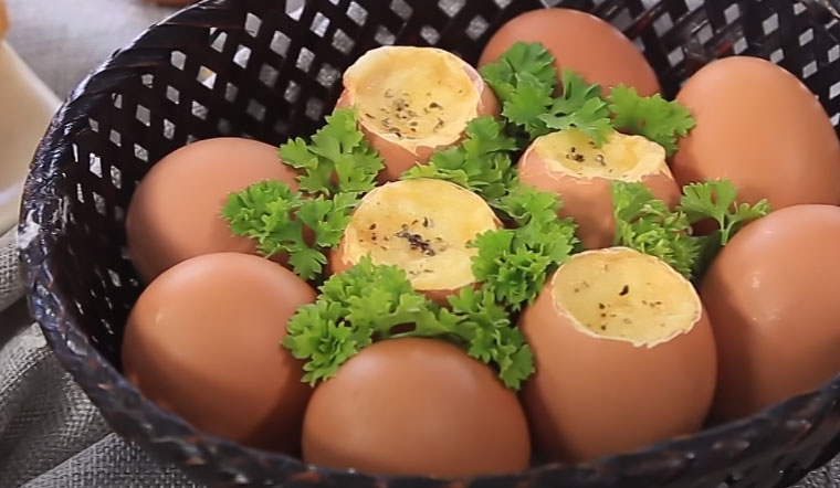 Cách làm trứng nướng phô mai - món ăn vặt ngon tuyệt đỉnh