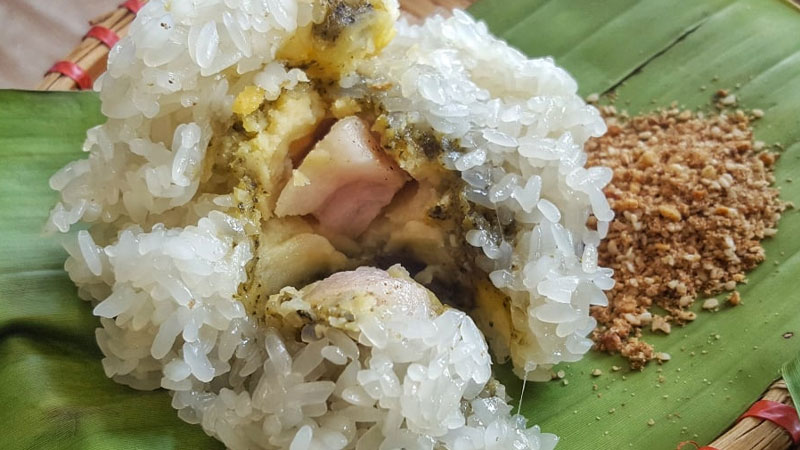 Xôi khúc hấp dẫn, thơm ngon tại Hoa Gạo Food - Đặc Sản Nam Định