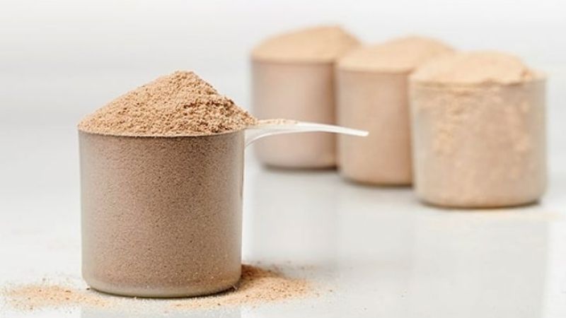 Whey protein có liên quan đến sự phát triển của mụn trứng cá