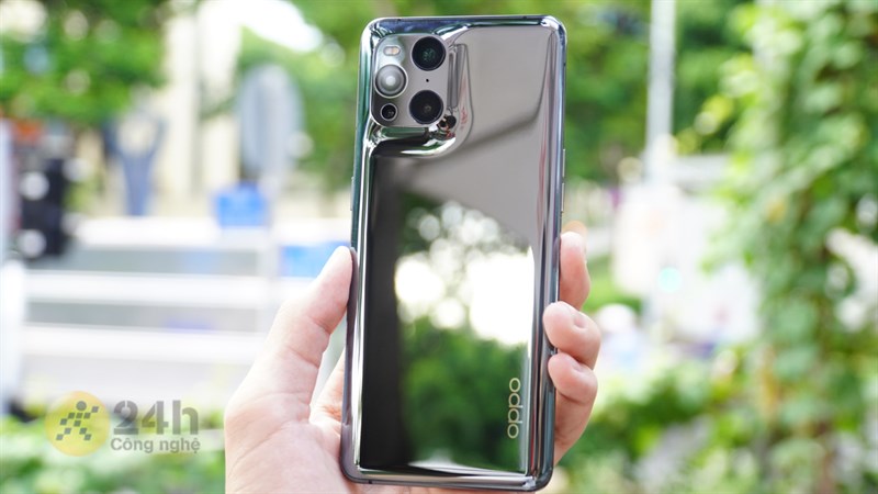 OPPO Find X5 Pro lộ ảnh chụp mặt lưng từ kính, có vi xử lý ảnh riêng OPPO Find X5 Pro lộ ảnh chụp mặt lưng từ kính, có vi xử lý ảnh riêng
