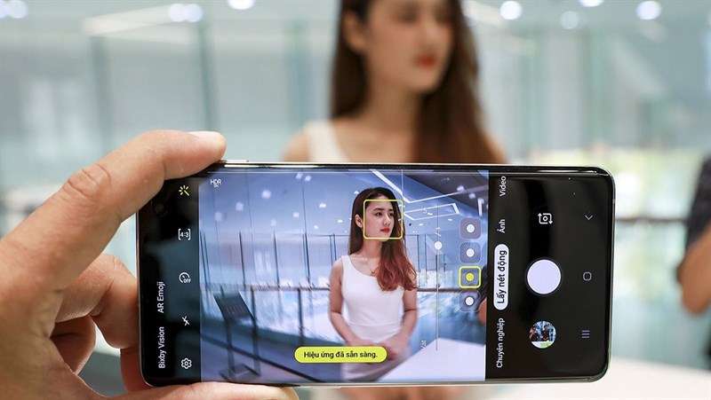 Hướng dẫn cách chụp chân dung trên Samsung siêu đẹp mà bạn nên biết
