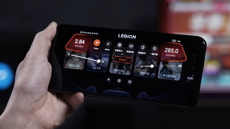 Lenovo khoe hệ thống quạt kép Legion Y90