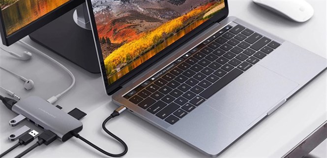 Có nên vừa sạc vừa dùng pin laptop? Cách dùng pin laptop đúng cách, hiệu quả