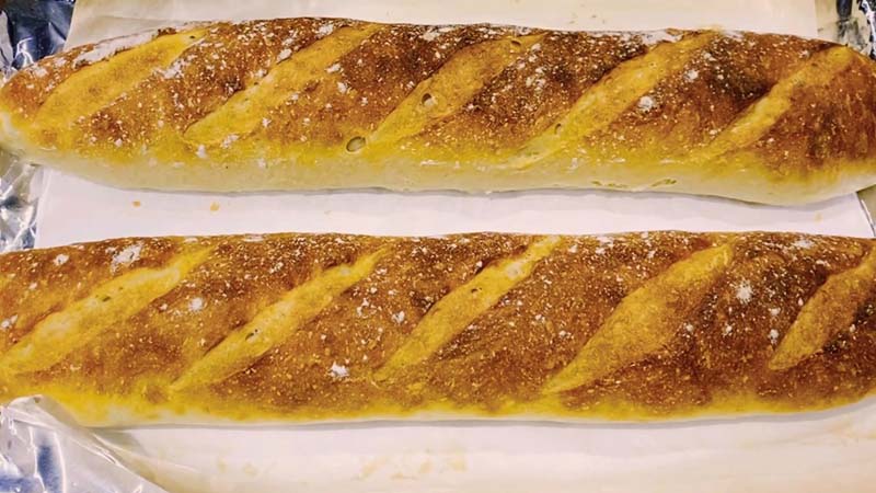 Bánh mì dài Baguette có chiều dài lên đến 1m