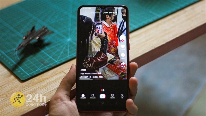 Lướt TikTok cùng Galaxy A03