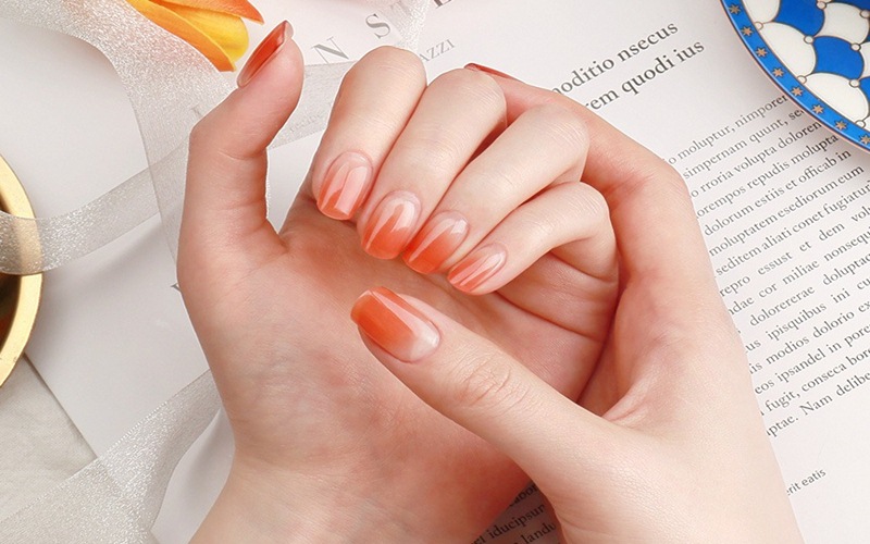 Nail Ombre cam pha trắng