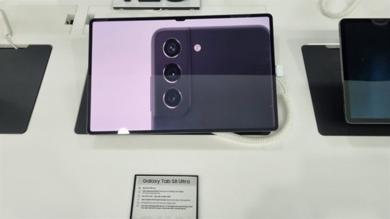 Rò rỉ ảnh thực tế Galaxy Tab S8 Ultra ngay tại Việt Nam Rò rỉ ảnh thực tế Galaxy Tab S8 Ultra ngay tại Việt Nam