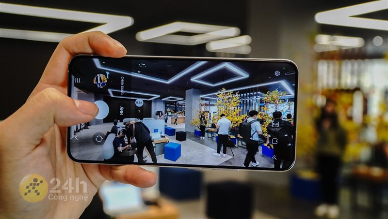 Giao diện camera S22+