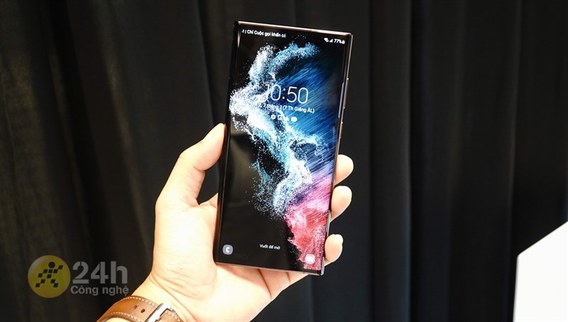 Samsung Galaxy S22 Ultra màn hình sắc nét
