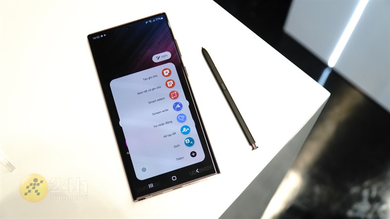 S-Pen trên Galaxy S22 Ultra biến chiếc smartphone này thành thiết bị ghi chú đỉnh cao tương tự như dòng Note.